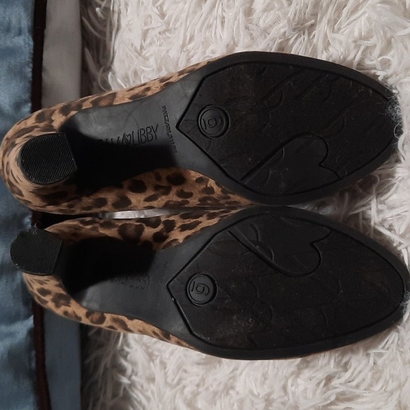 Sam & Libby Ankle Booties - Picture 4 of 10